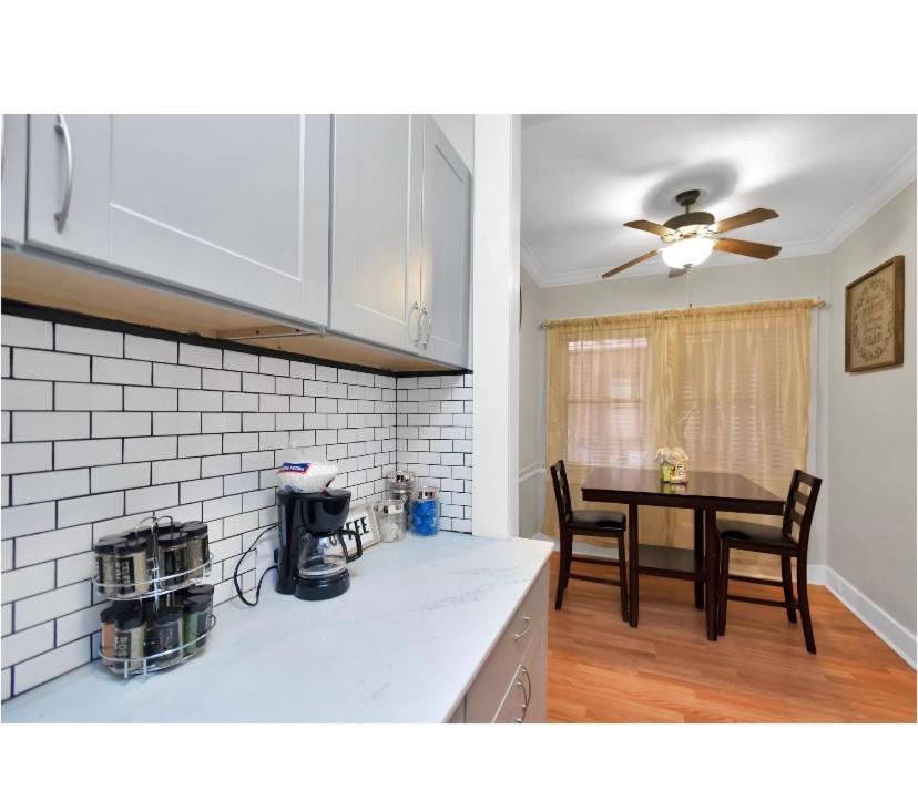 Cozy Downtown Studio By Toyota Center ฮูสตัน ภายนอก รูปภาพ
